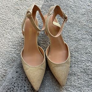 Dream Pairs Gold Pointed Kitten Heels